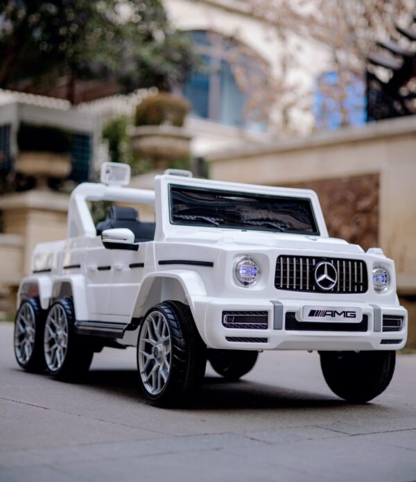 Mercedes G 6x6 sa gepekom