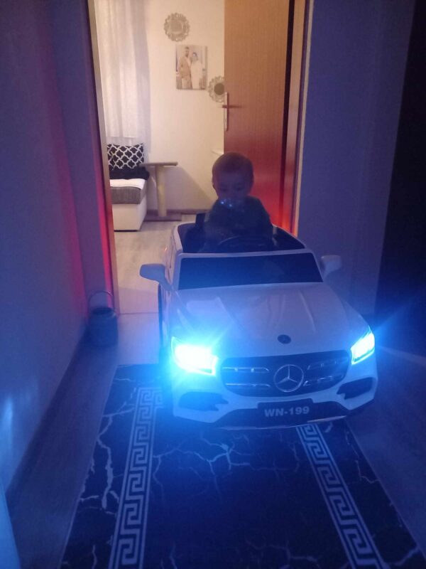 Mercedes GLB Crveni - Image 12