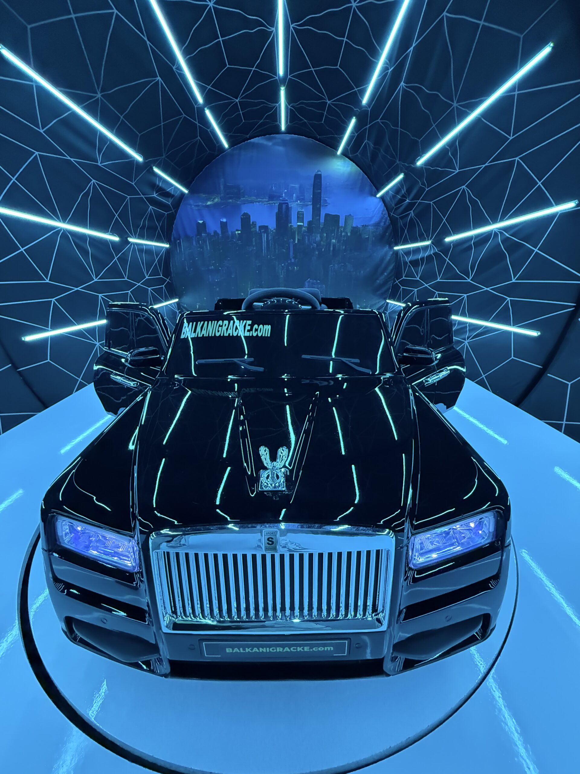 Rolls Royce Phantom Veliki 4×4 - Image 7