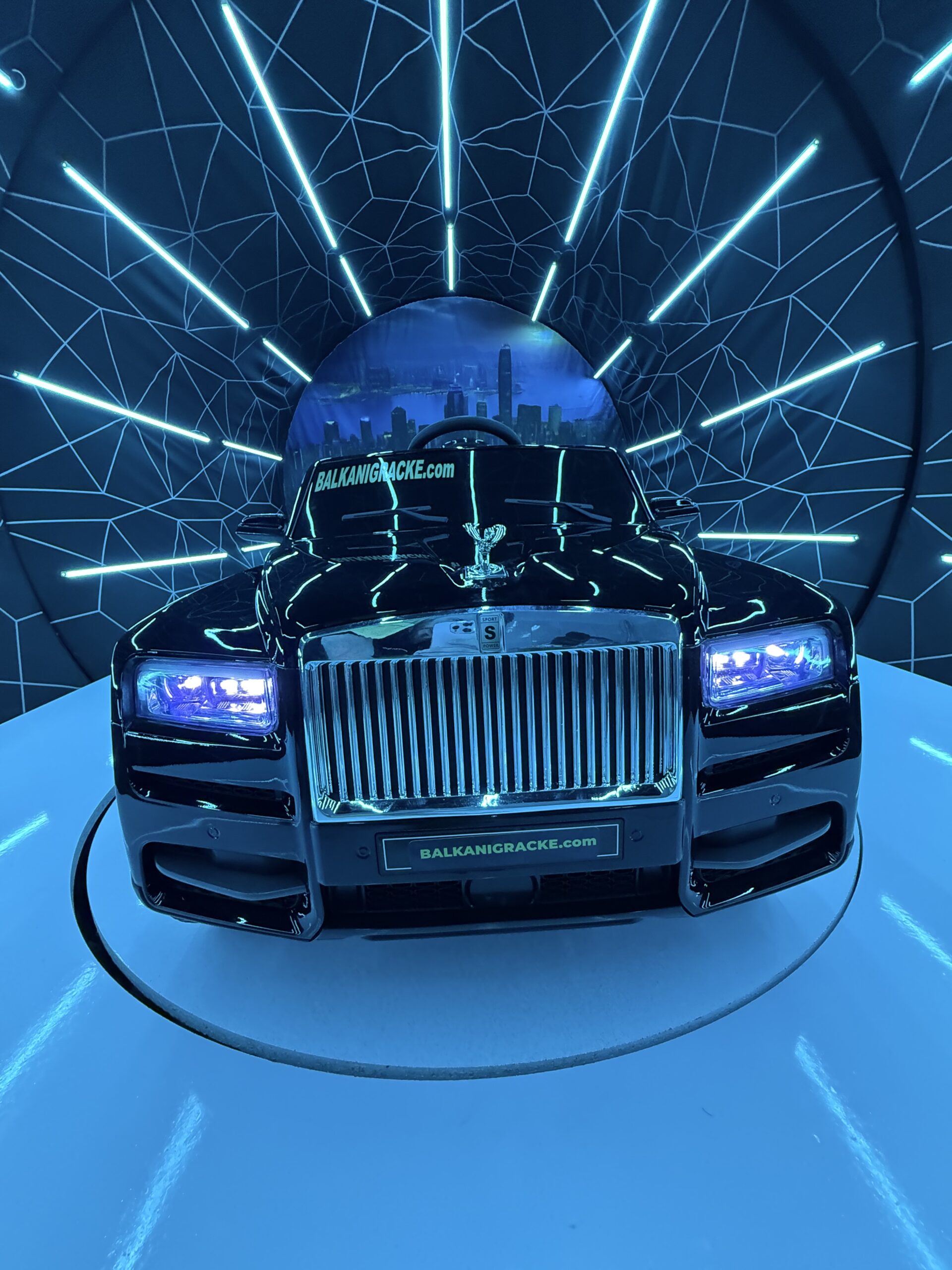 Rolls Royce Phantom Veliki 4×4 - Image 12