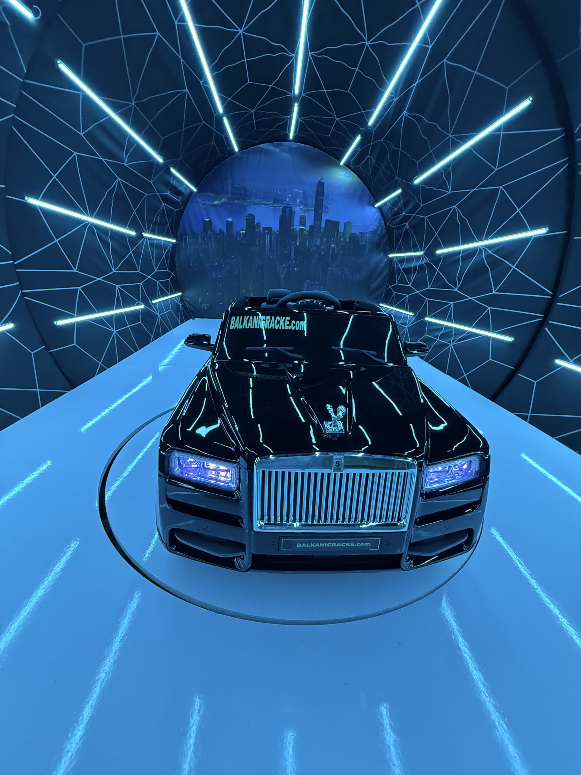 Rolls Royce Phantom Veliki 4×4 - Image 13
